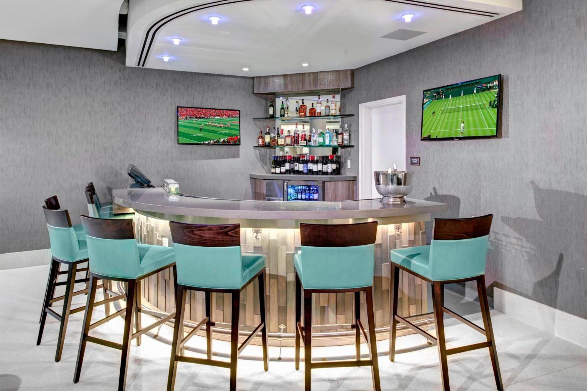 Hotel By Marriott Miami 3*
