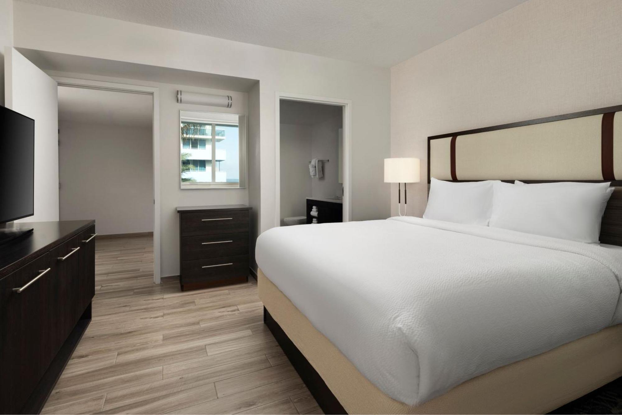 Hotel By Marriott Miami Surfside
