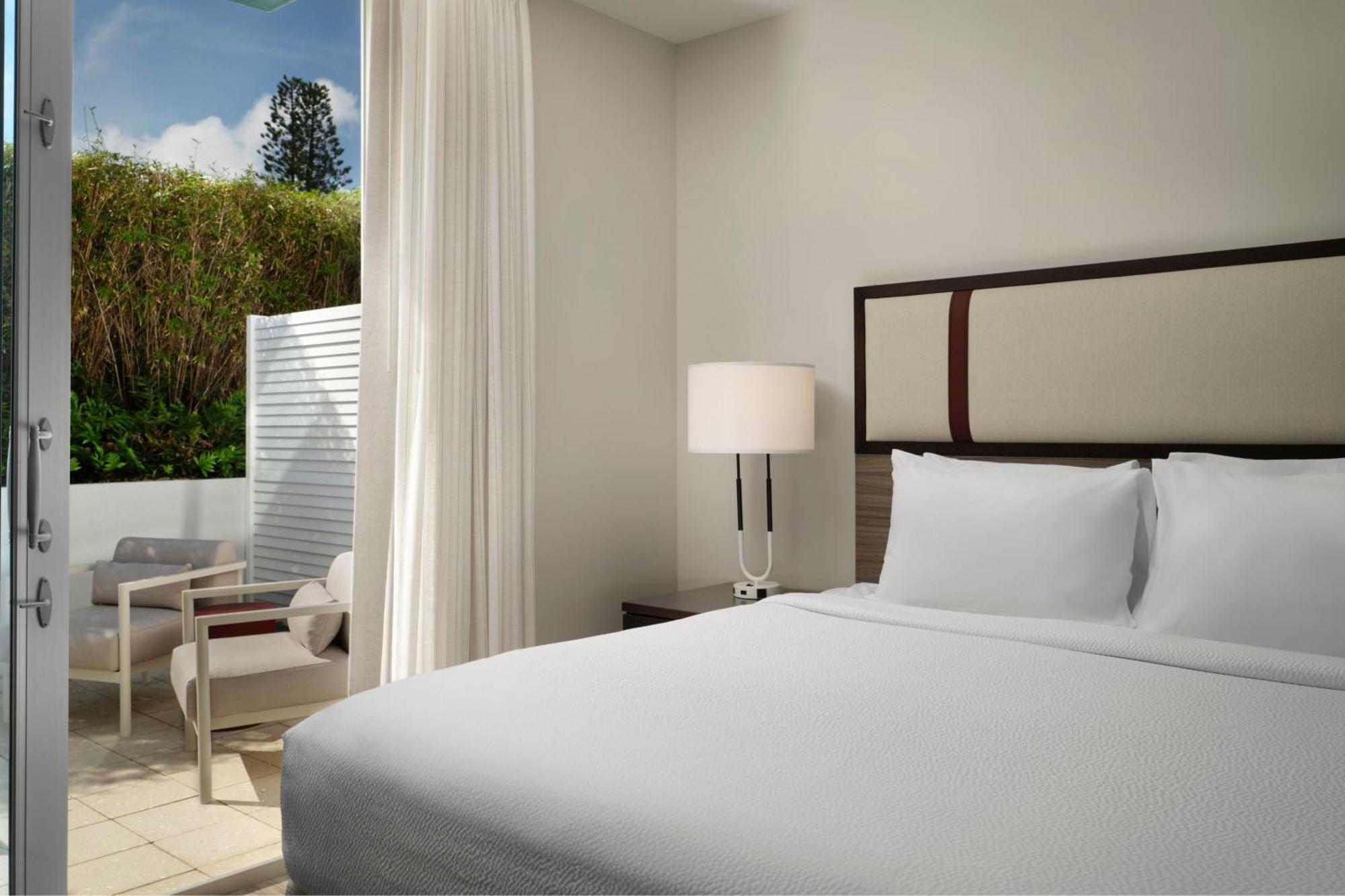 By Marriott Miami 3* Surfside