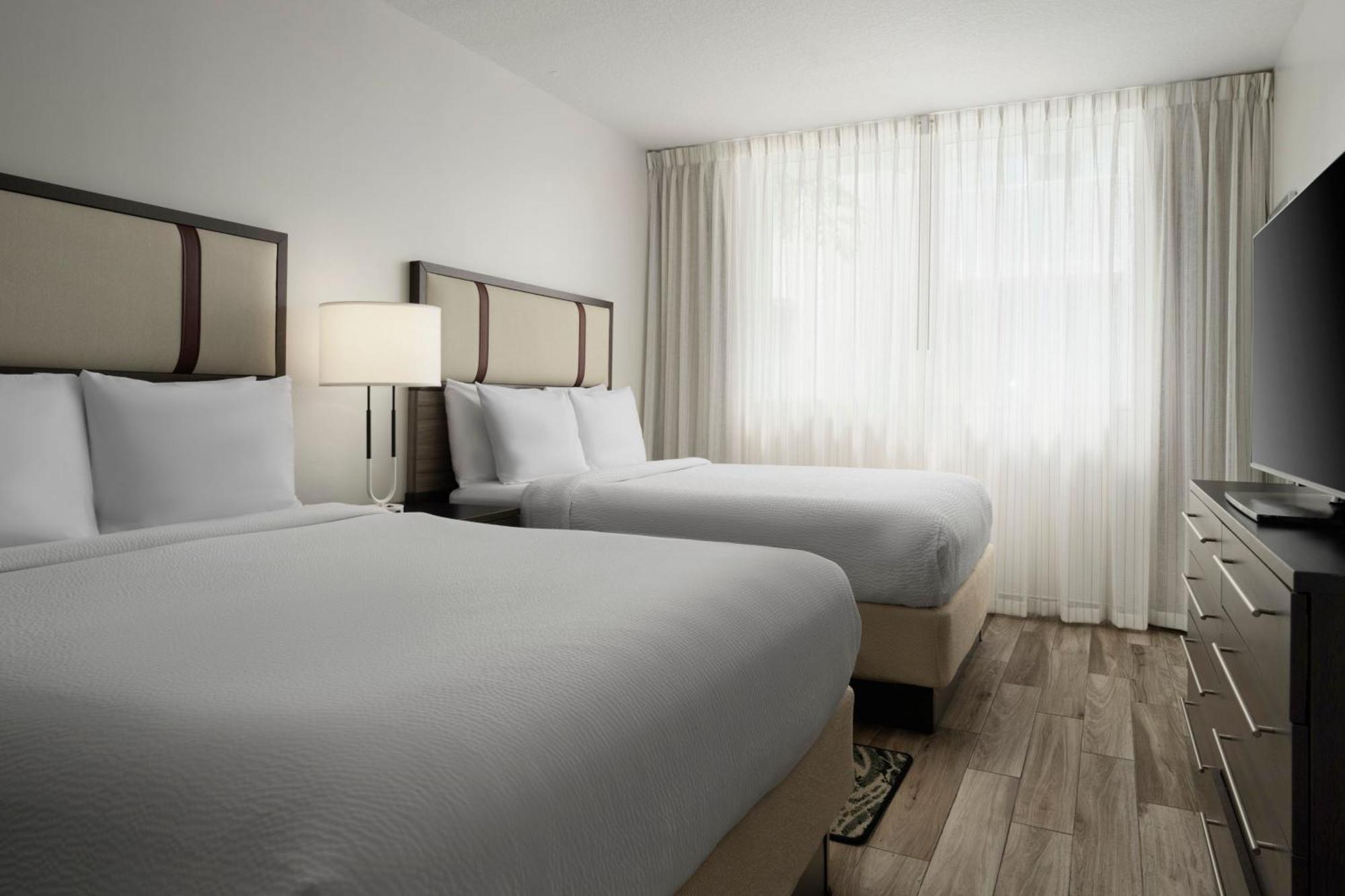 Hotel By Marriott Miami Beach 3*