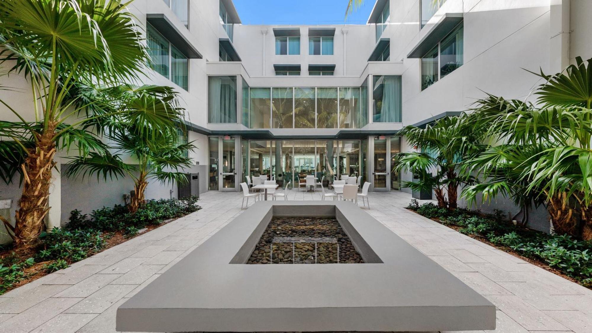 By Marriott Miami 3* Surfside