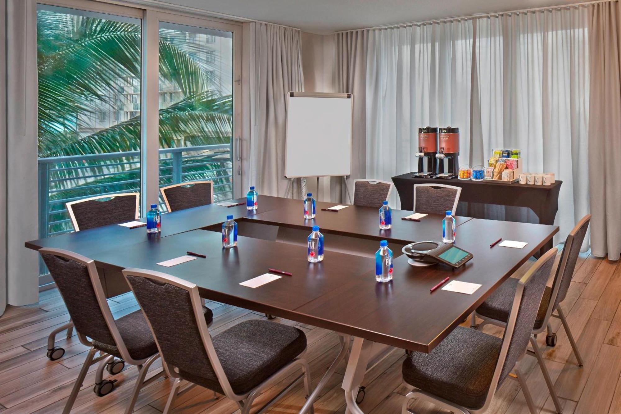 Hotel By Marriott Miami