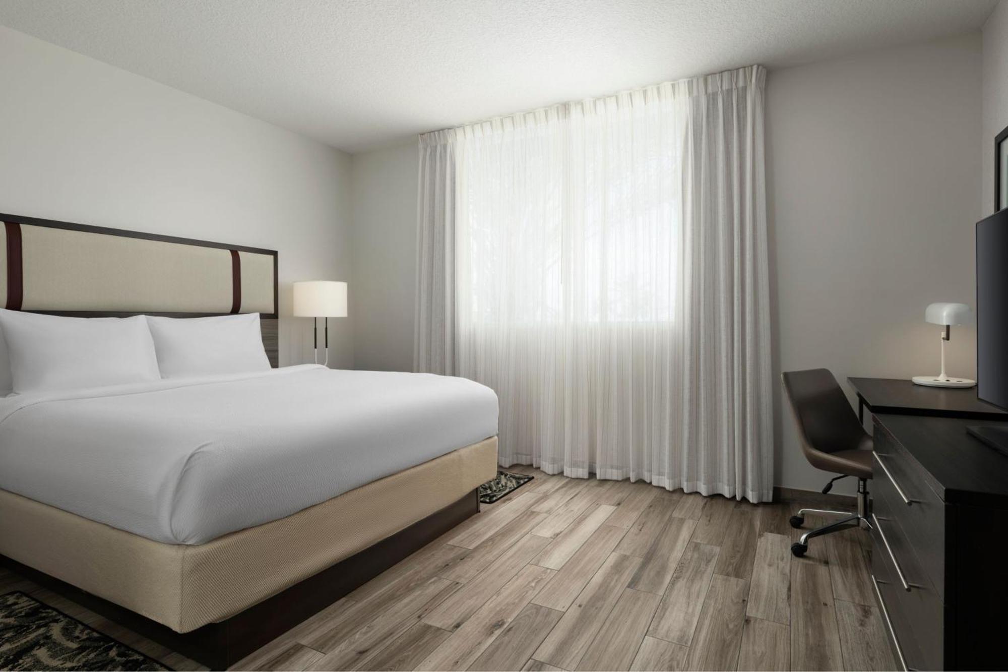 Hotel By Marriott Miami Beach 3*