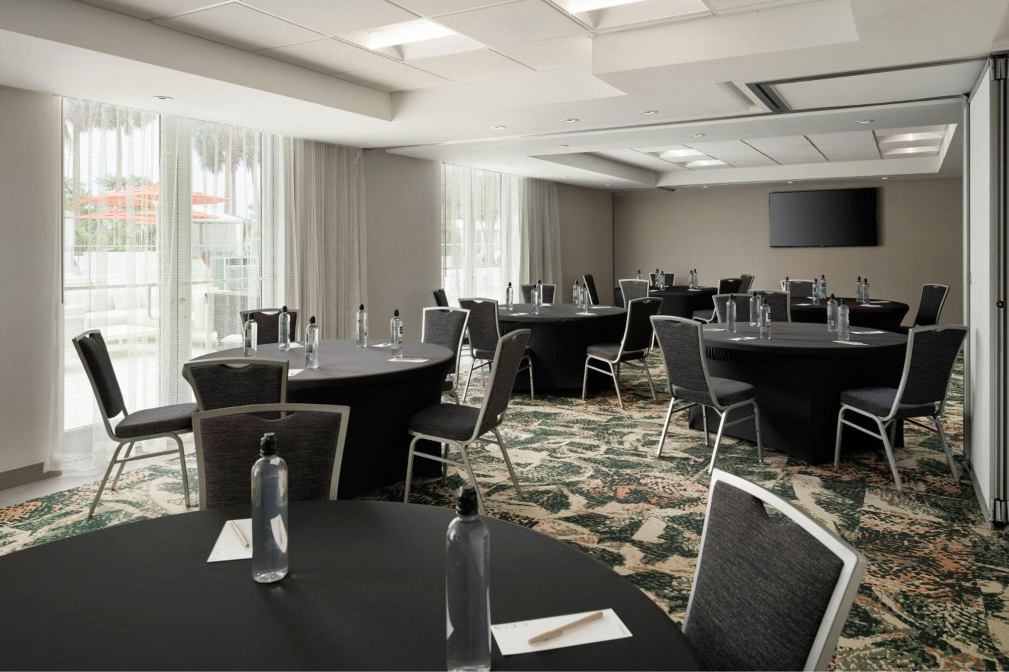 Hotel By Marriott Miami Surfside